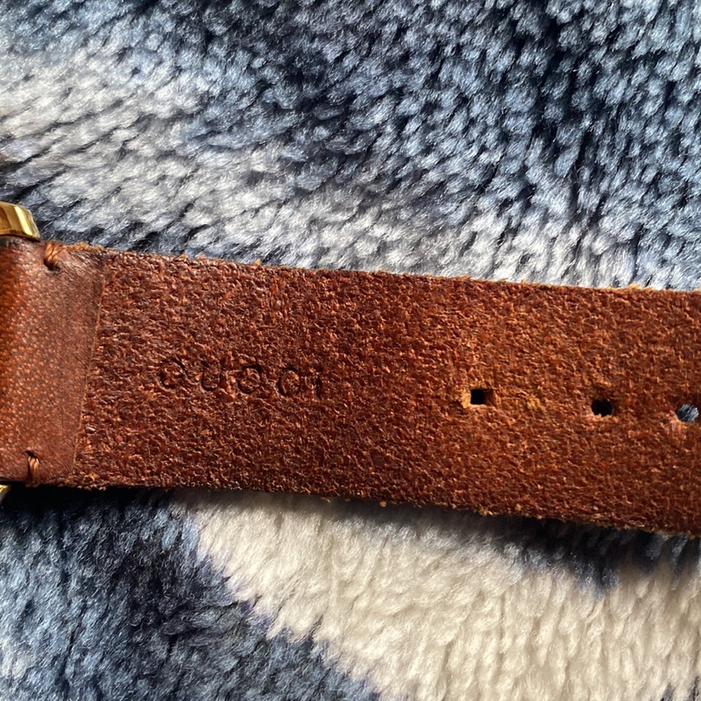 100% authentic Gucci watch - Picture 4 of 5